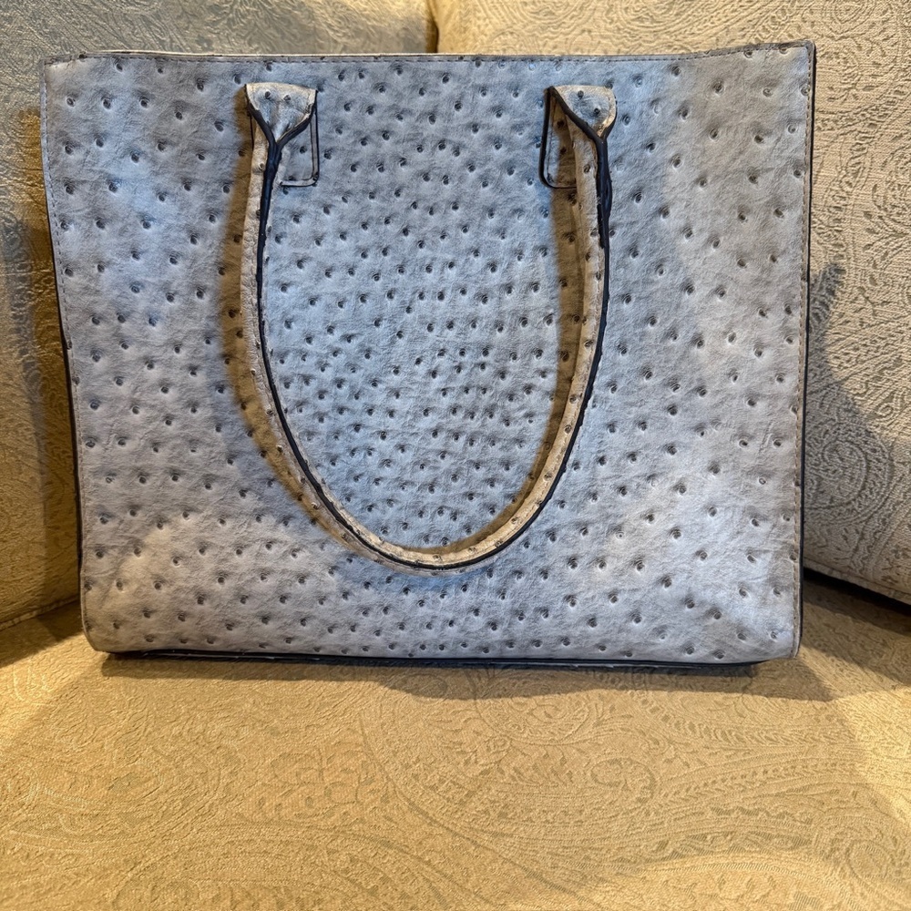 Merona Ostrich Textured Gray Tote Bag - Picture 4 of 10